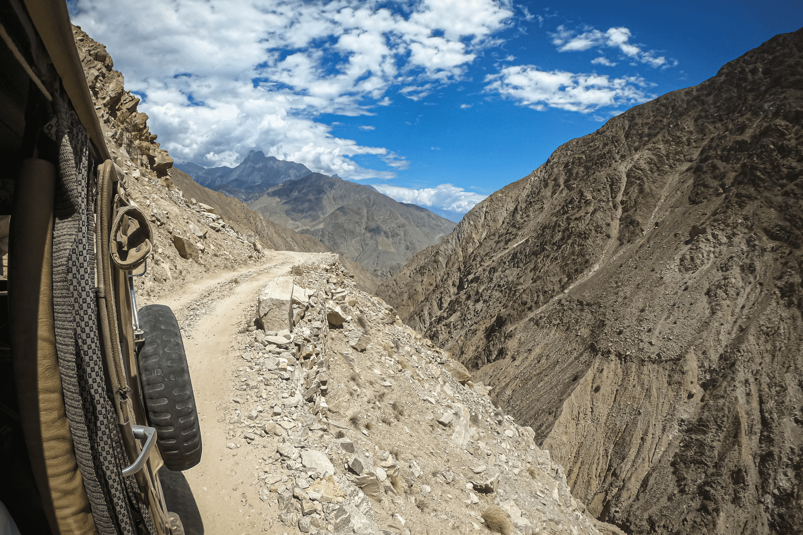 Dangerous road to Fairy Meadows